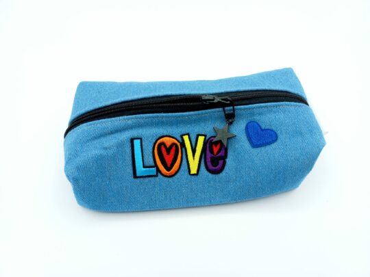 Trousse " Love "